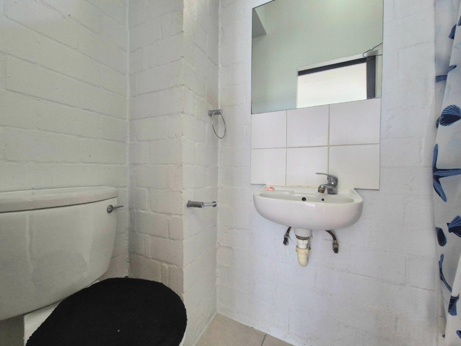 1 Bedroom Property for Sale in Wynberg Western Cape